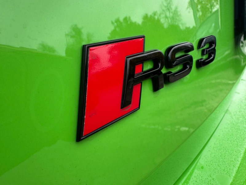 Audi RS3 Lim.| Alcantara | Head-Up | Kamera | Bu0026O 2023 - photo n°4 Audi RS3 Lim.| Alcantara | Head-Up | Kamera | Bu0026O  occasion à L'Union - photo n°4